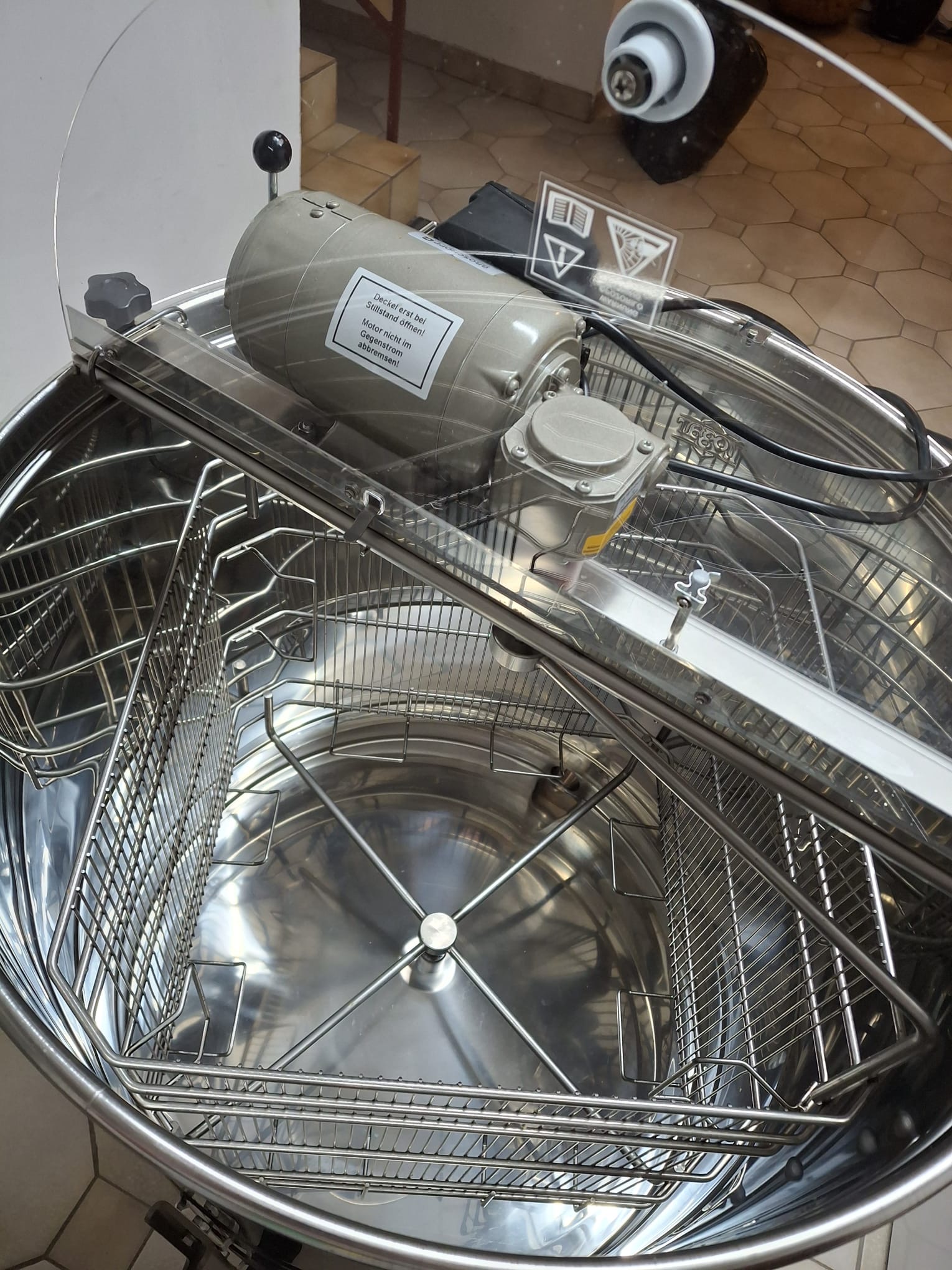 Logar 4 Wabenschleuder